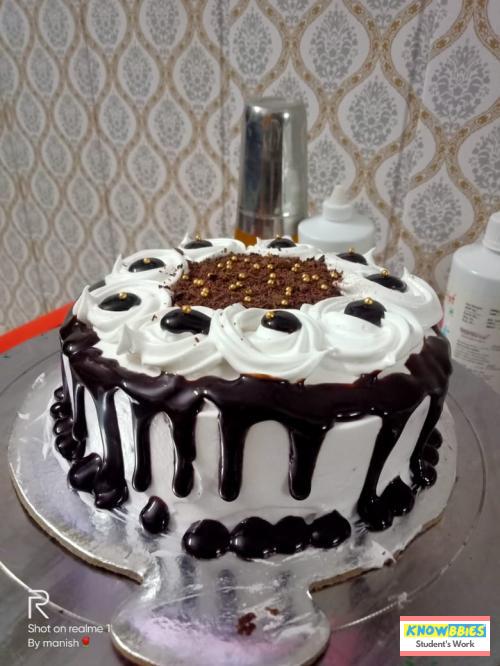Online Course in Agra For Birthday Cakes + Fondant Cake : Baking & Icing Video Course (Pre-recorded) in Hindi