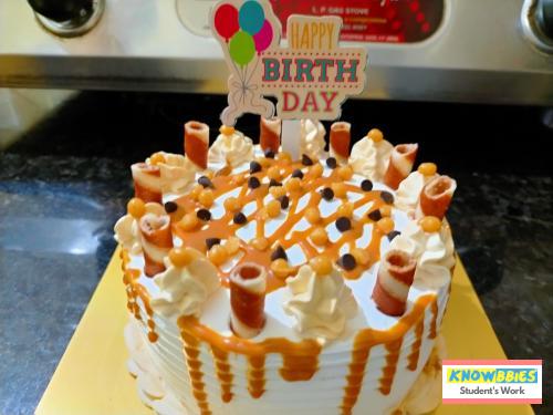 Online Course in  For Birthday Cakes + Fondant Cake : Baking & Icing Video Course (Pre-recorded) in Hindi